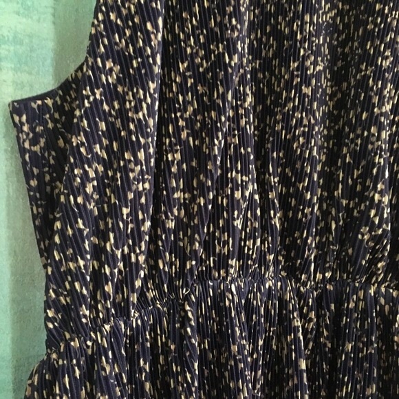 Anthropologie | Pleated Halter Dress - Picture 5 of 9